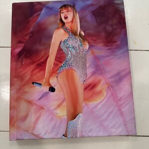 Official Taylor Swift The Eras Tour Book,swifties,music,coffee table book